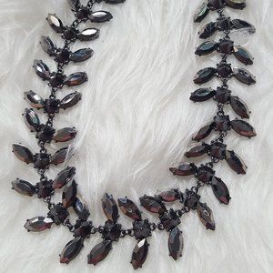 ⭐Gray/ black leaf necklace